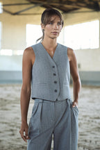 Essential Vest Gray
