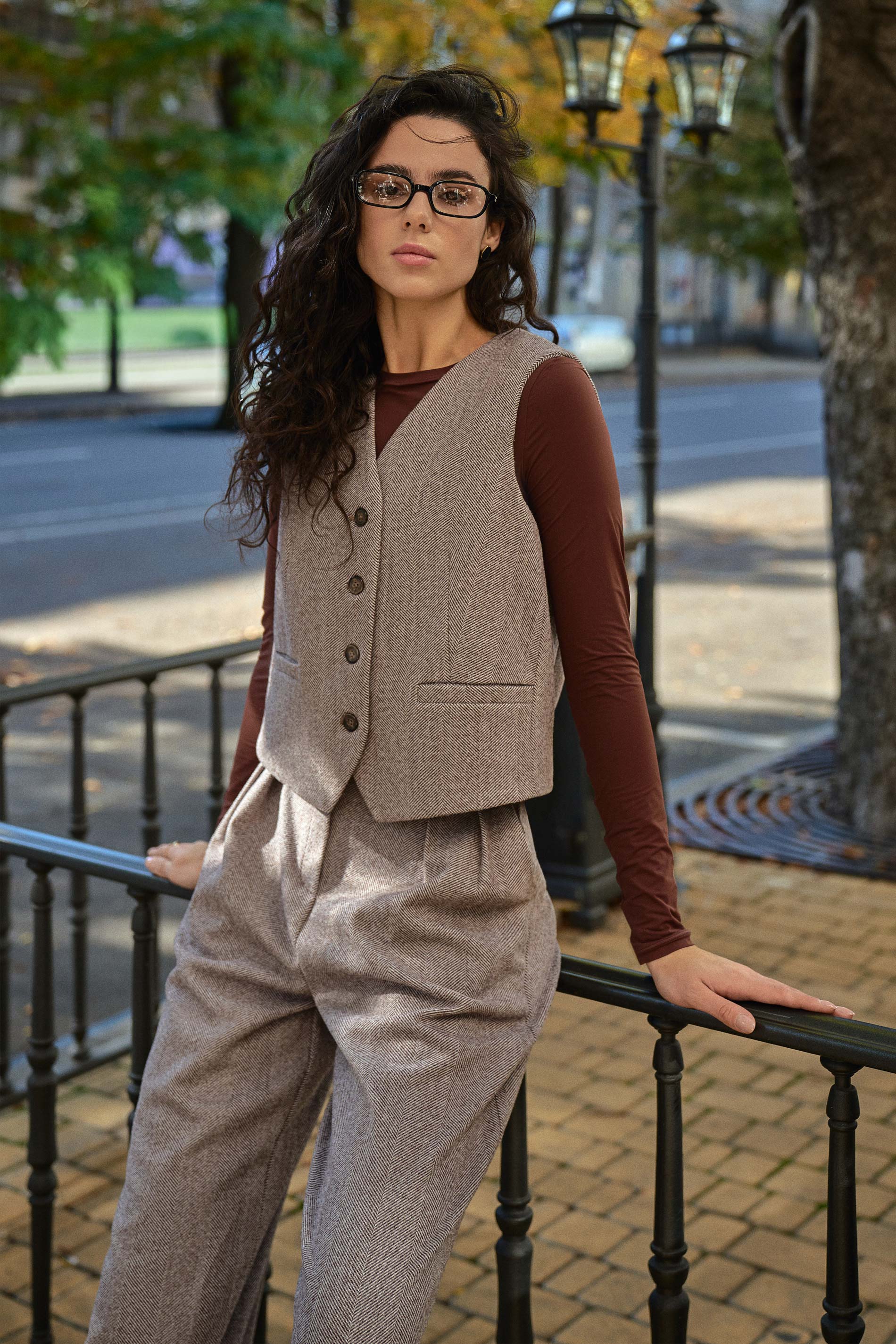 Essential Vest Brown