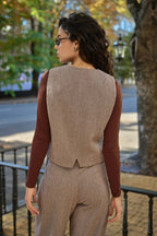Essential Vest Brown