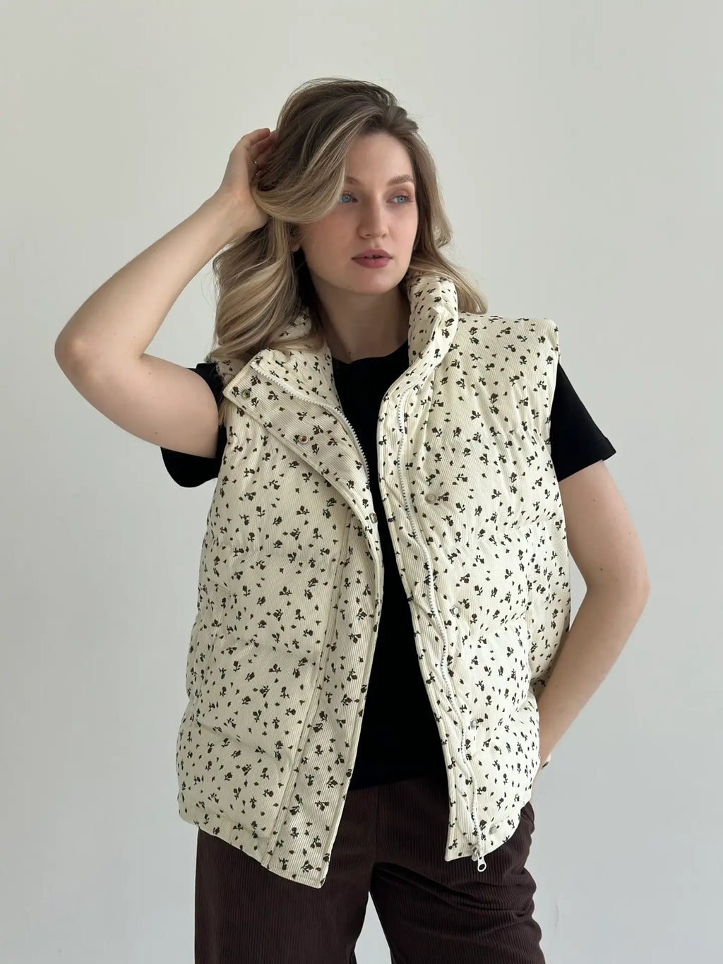 Milk Floral Vest Red Flowers