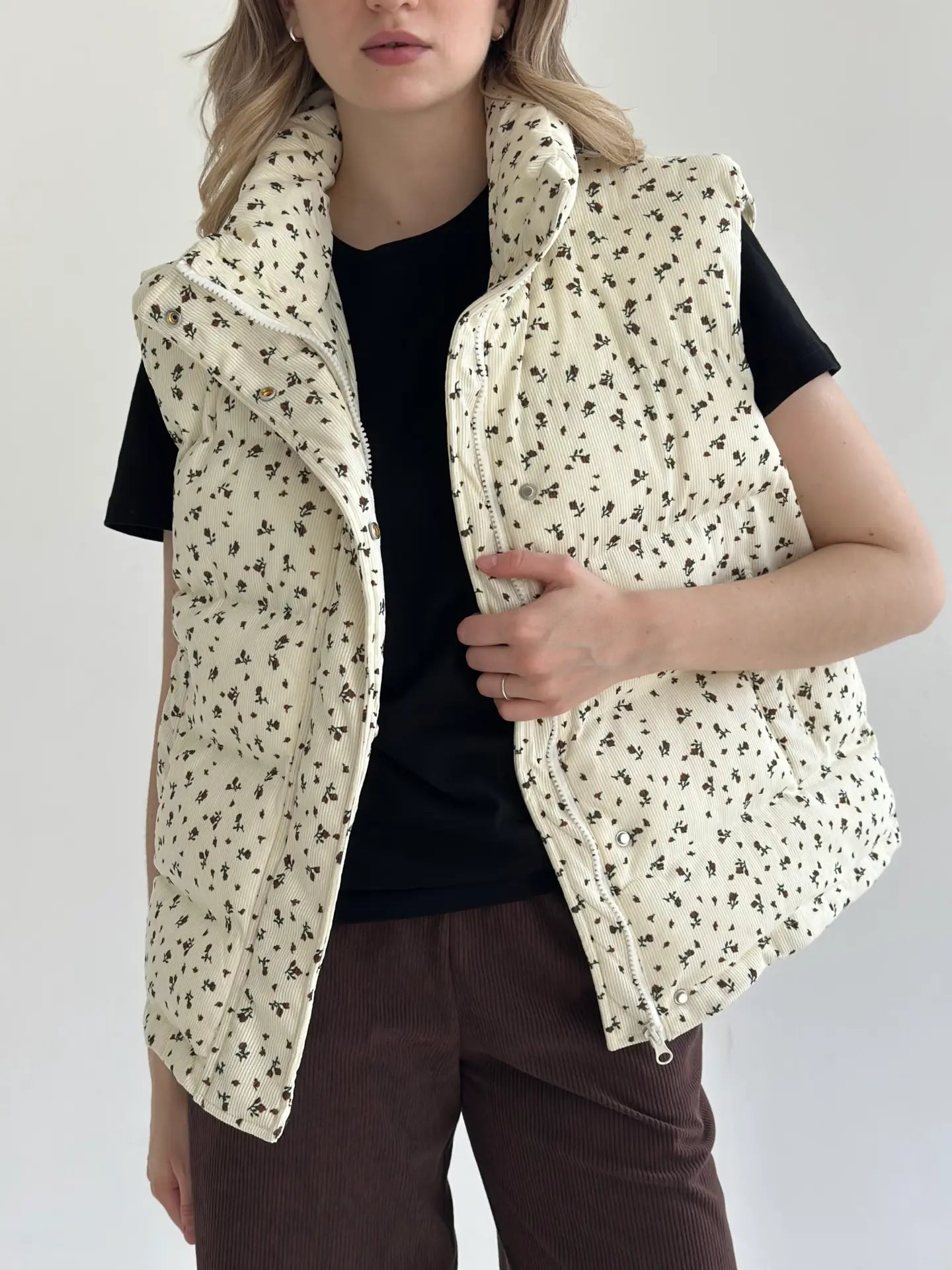 Milk Floral Vest Red Flowers