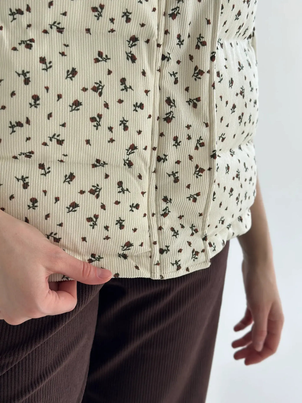 Milk Floral Vest Red Flowers
