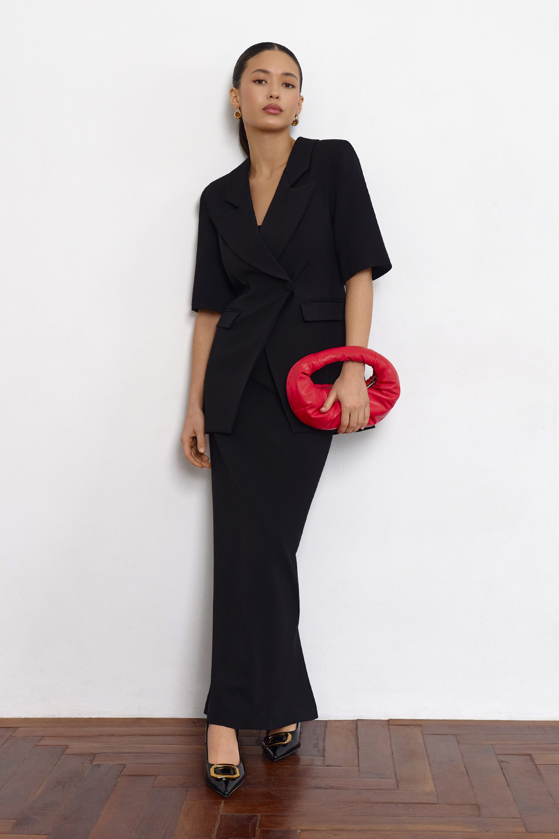 Maxi Black skirt in suiting fabric with a back slit